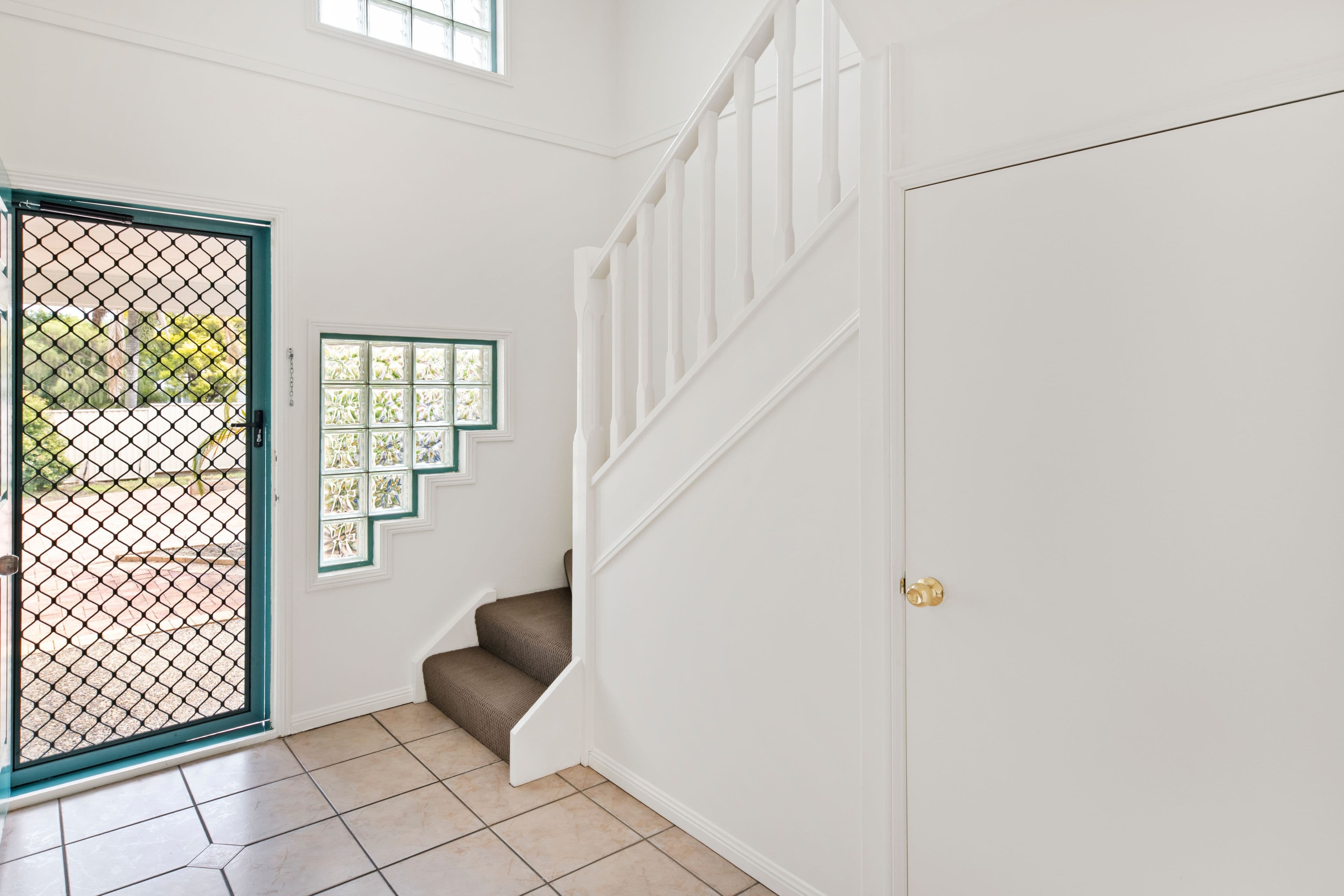 105 Pohlman Street, Southport QLD 4215, Southport - Thumbnail 5