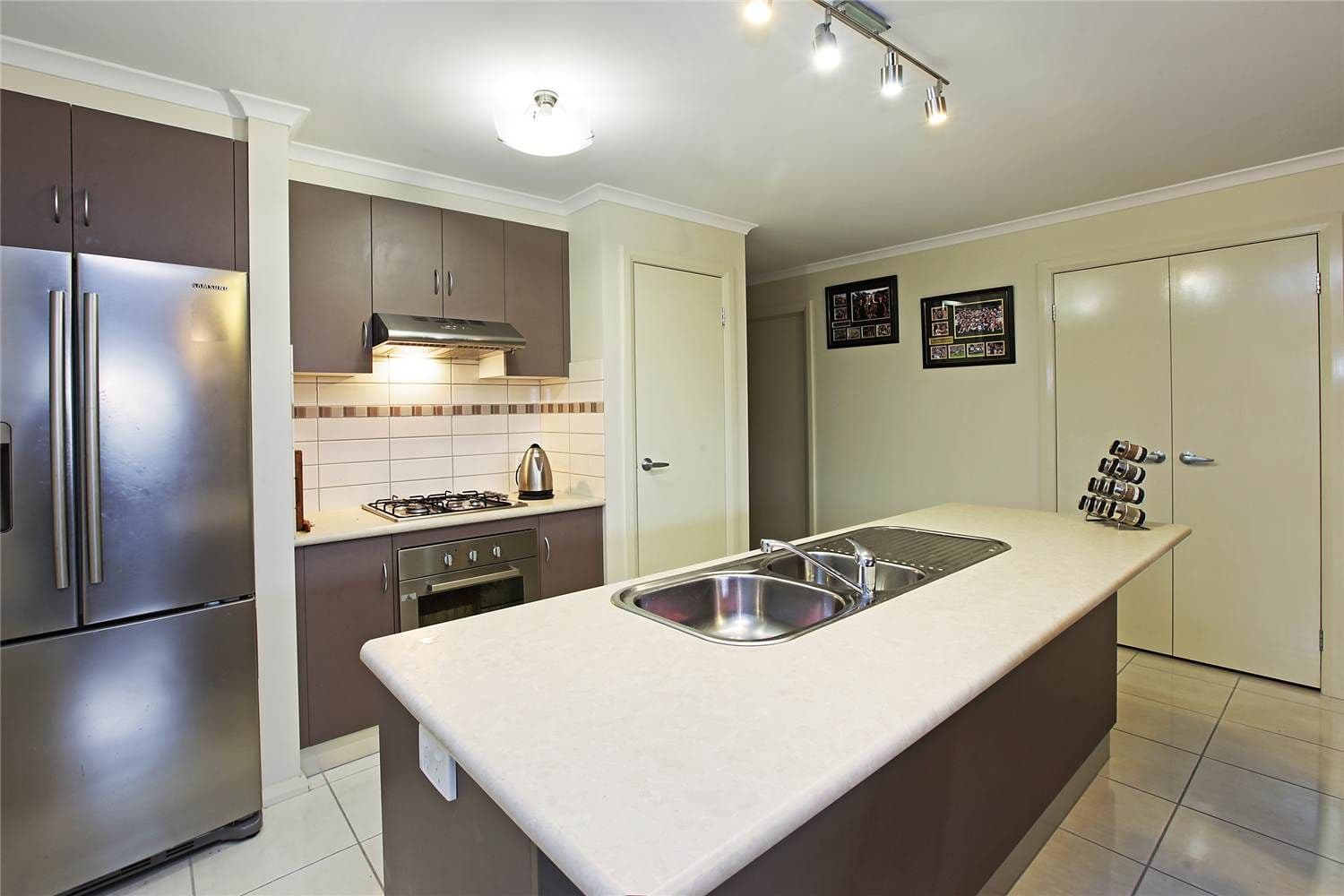 35 Streeton Close, CORIO VIC 3214, Corio - Thumbnail 2