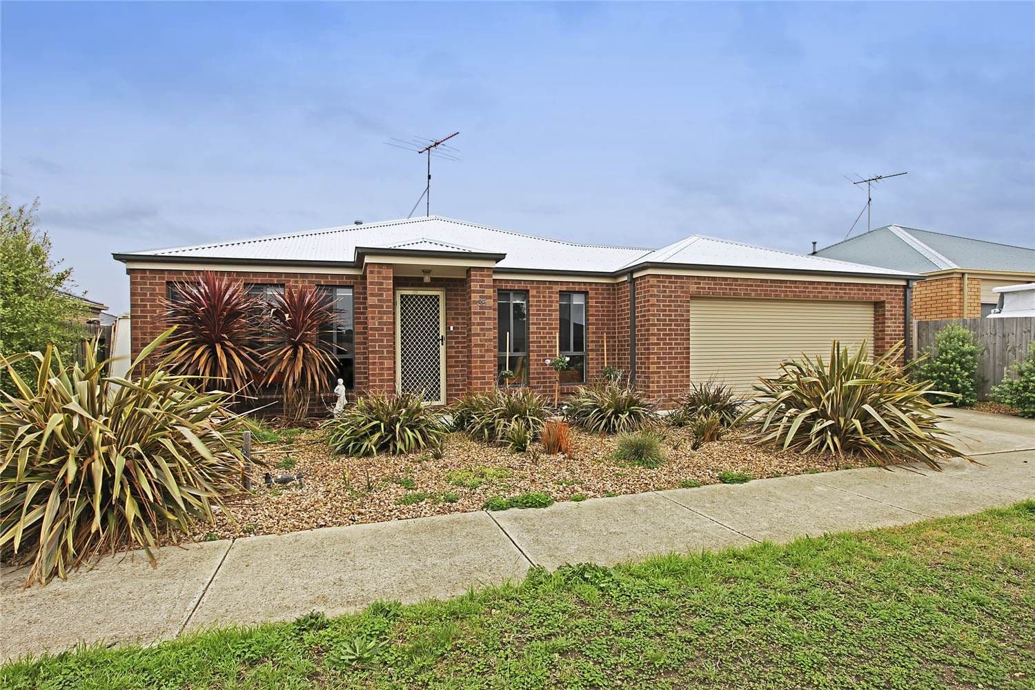35 Streeton Close, CORIO VIC 3214, Corio - Thumbnail 3