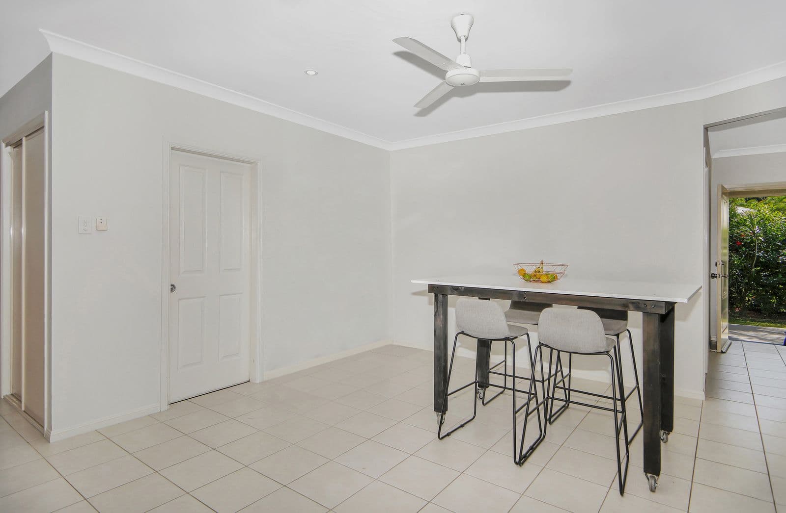 77 Roberts Drive, TRINITY BEACH QLD 4879, Trinity Beach - Thumbnail 7