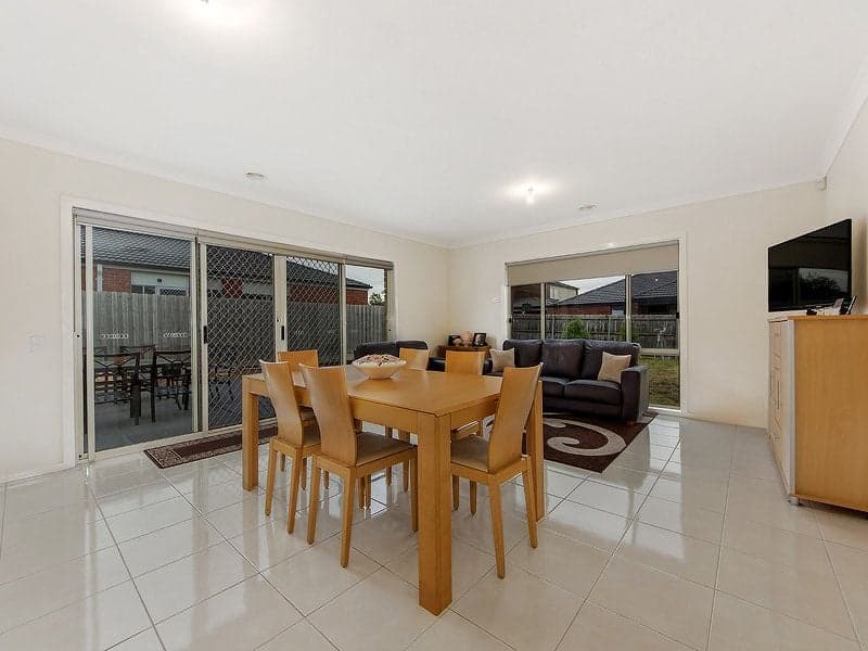 8 Kingston Drive, Taylors Hill - Thumbnail 4