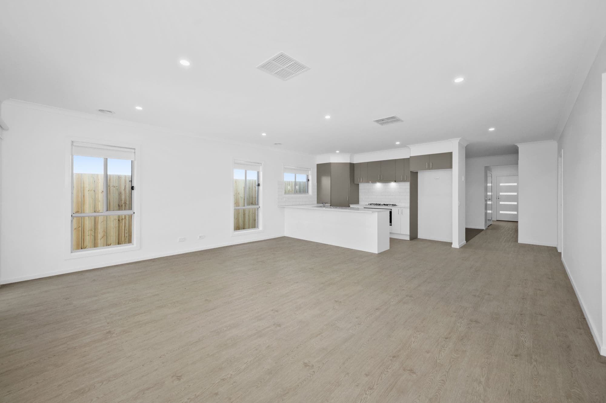 6 Helenic Drive, Greenvale VIC 3059, Greenvale - Thumbnail 3