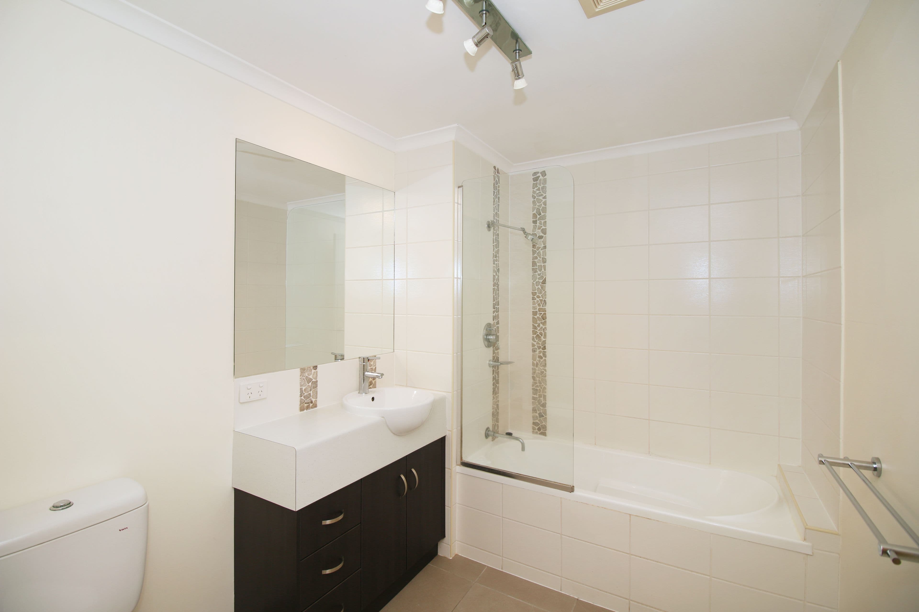 111 Bowen Road, Rosslea QLD 4812, Rosslea - Thumbnail 8