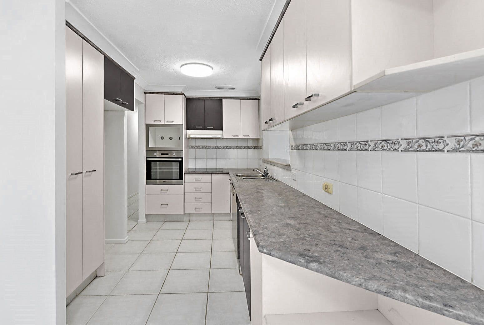 20 Pappas Way, Carrara QLD 4211, Carrara - Thumbnail 8