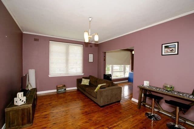 225 Tarcutta Street, WAGGA WAGGA NSW 2650, Wagga Wagga - Thumbnail 2