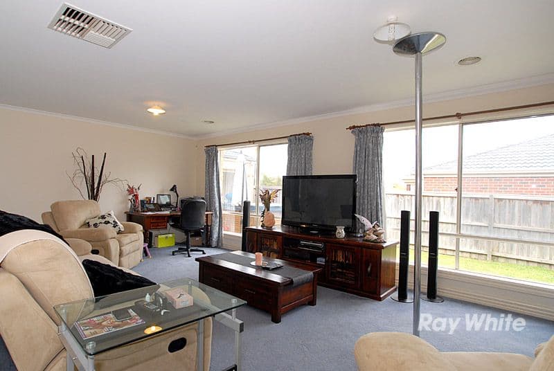 33 Hammerwood Green, BEACONSFIELD VIC 3807, Beaconsfield - Thumbnail 6