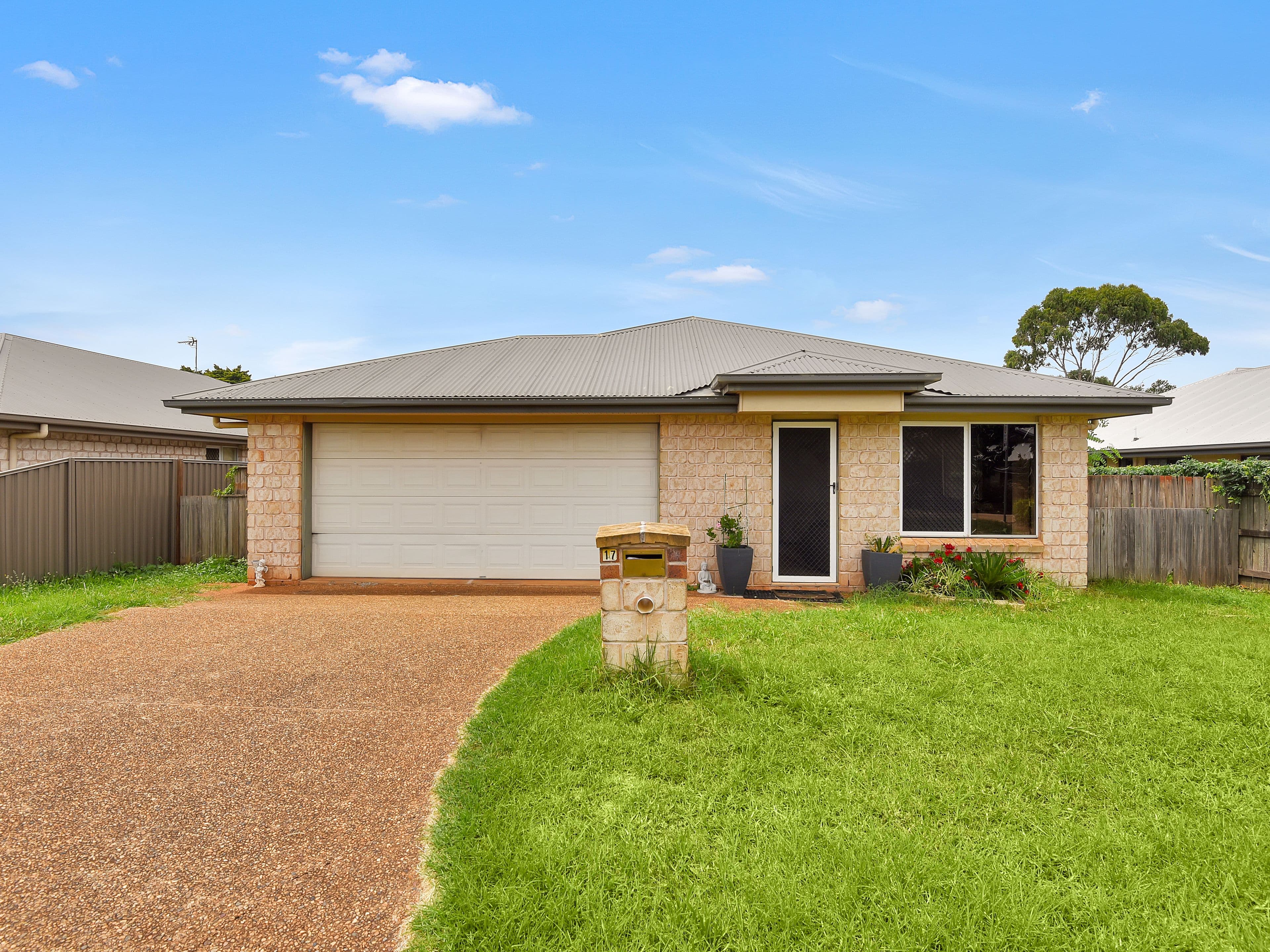 17 Dunferline Crescent, Cranbourne, VIC 3977, Cranbourne - Image 1
