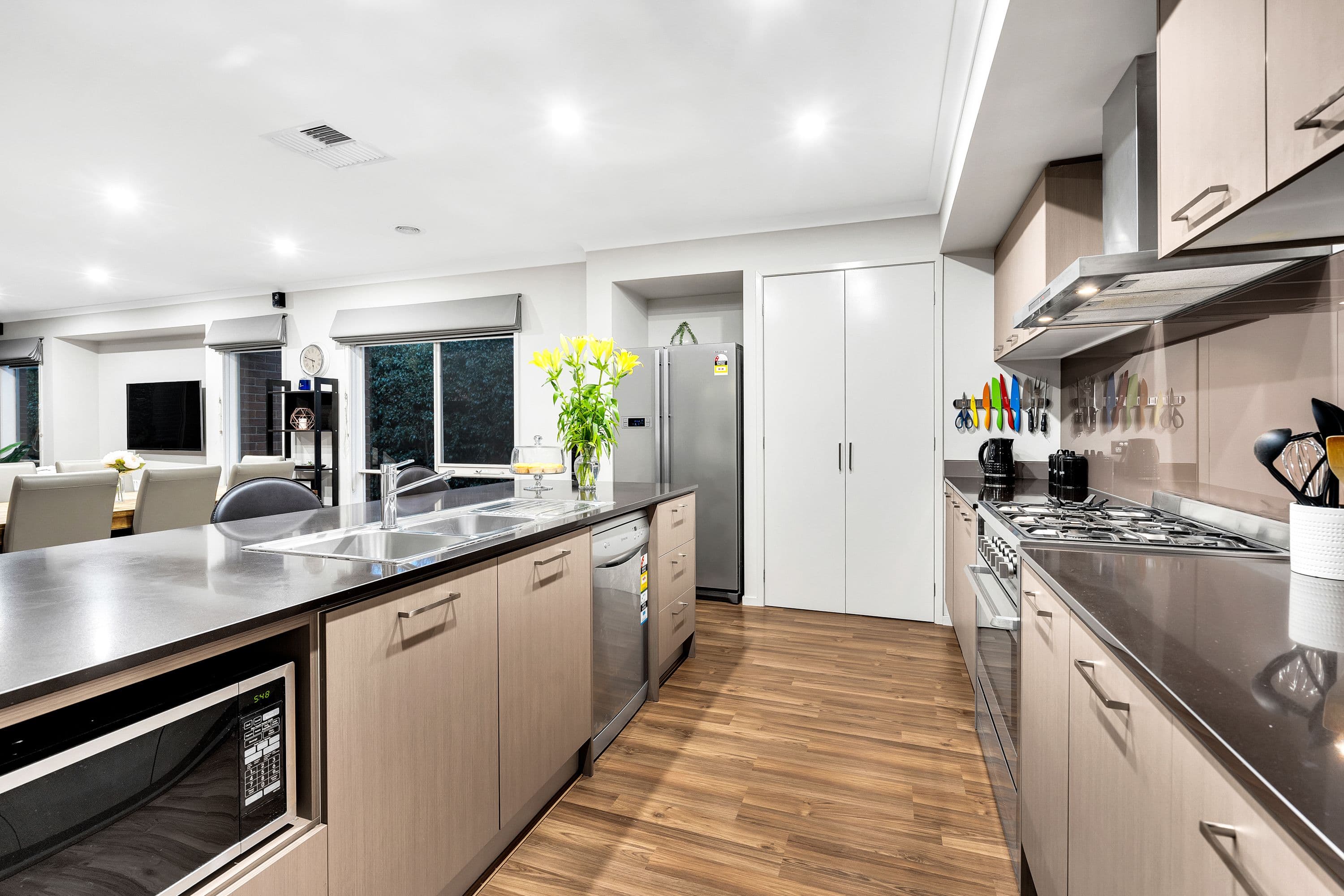 28 Thoresby Circuit, Craigieburn VIC 3064, Craigieburn - Thumbnail 4