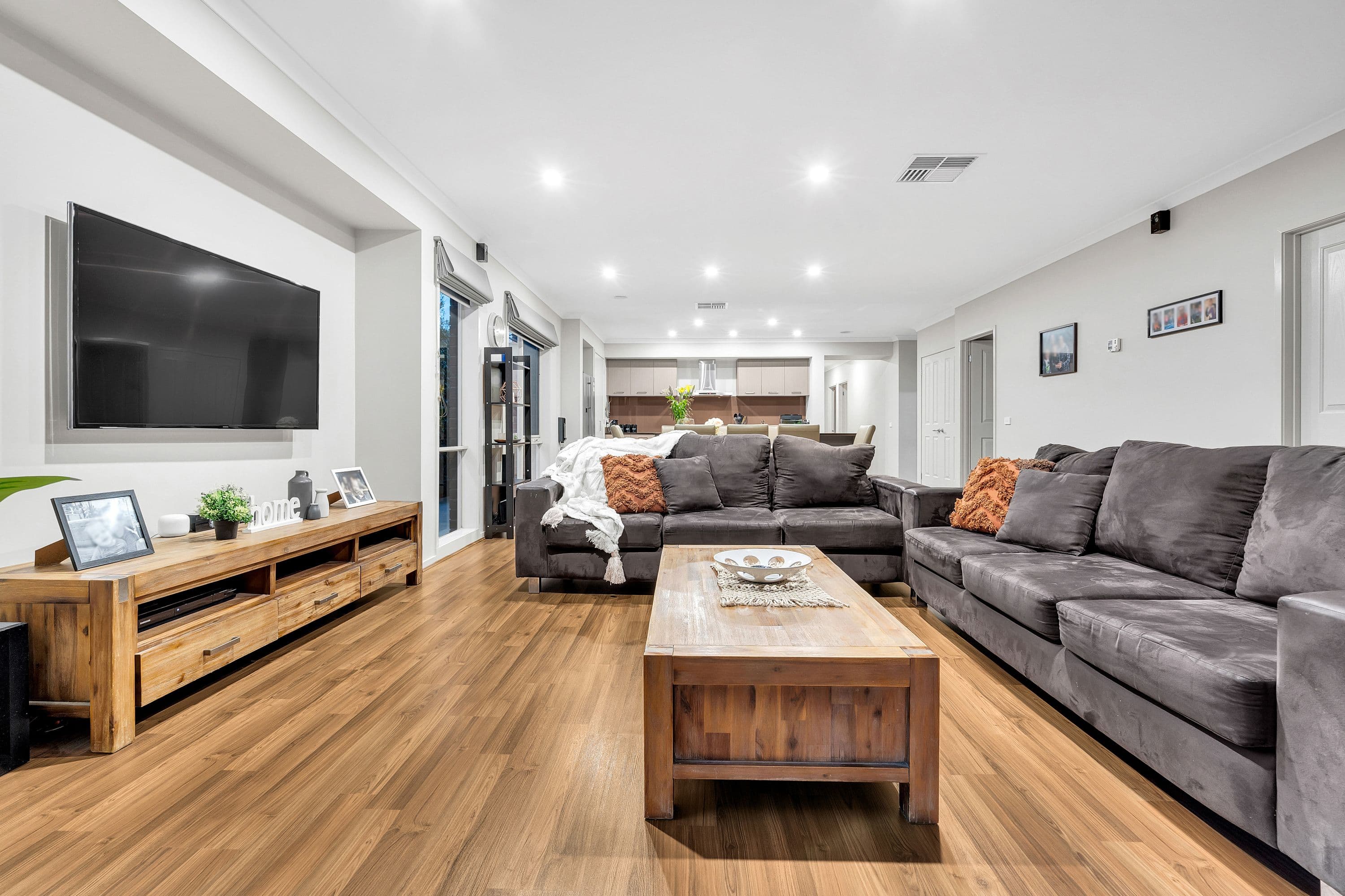 28 Thoresby Circuit, Craigieburn VIC 3064, Craigieburn - Thumbnail 6