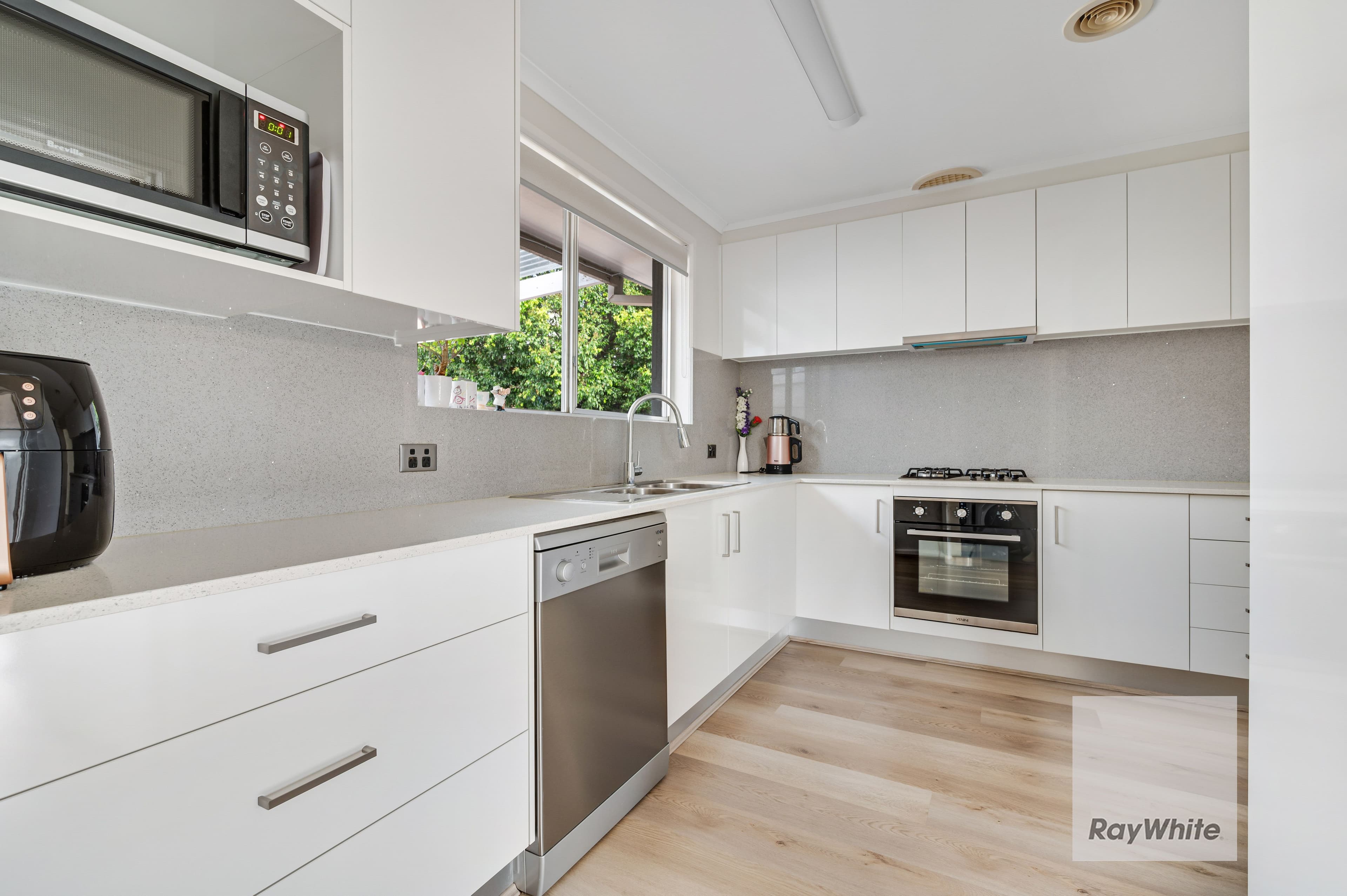 8 Pelican Street, Westmeadows VIC 3049, Westmeadows - Thumbnail 8