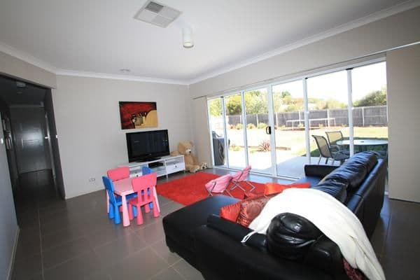 2 Keeffe Place, BUNGENDORE NSW 2621, Bungendore - Thumbnail 3