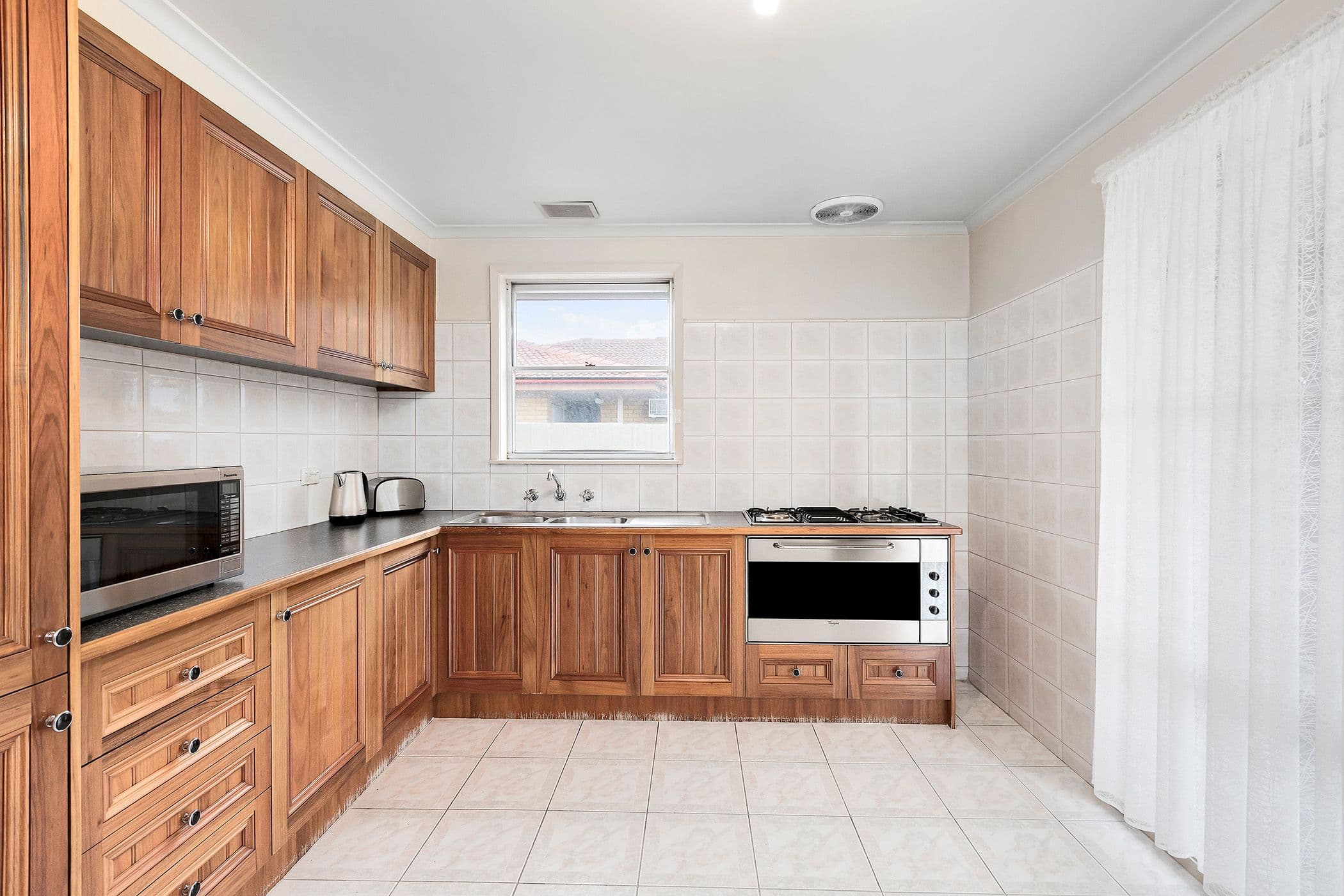 18 Bundy Court, Frankston North VIC 3200, Frankston North - Thumbnail 2
