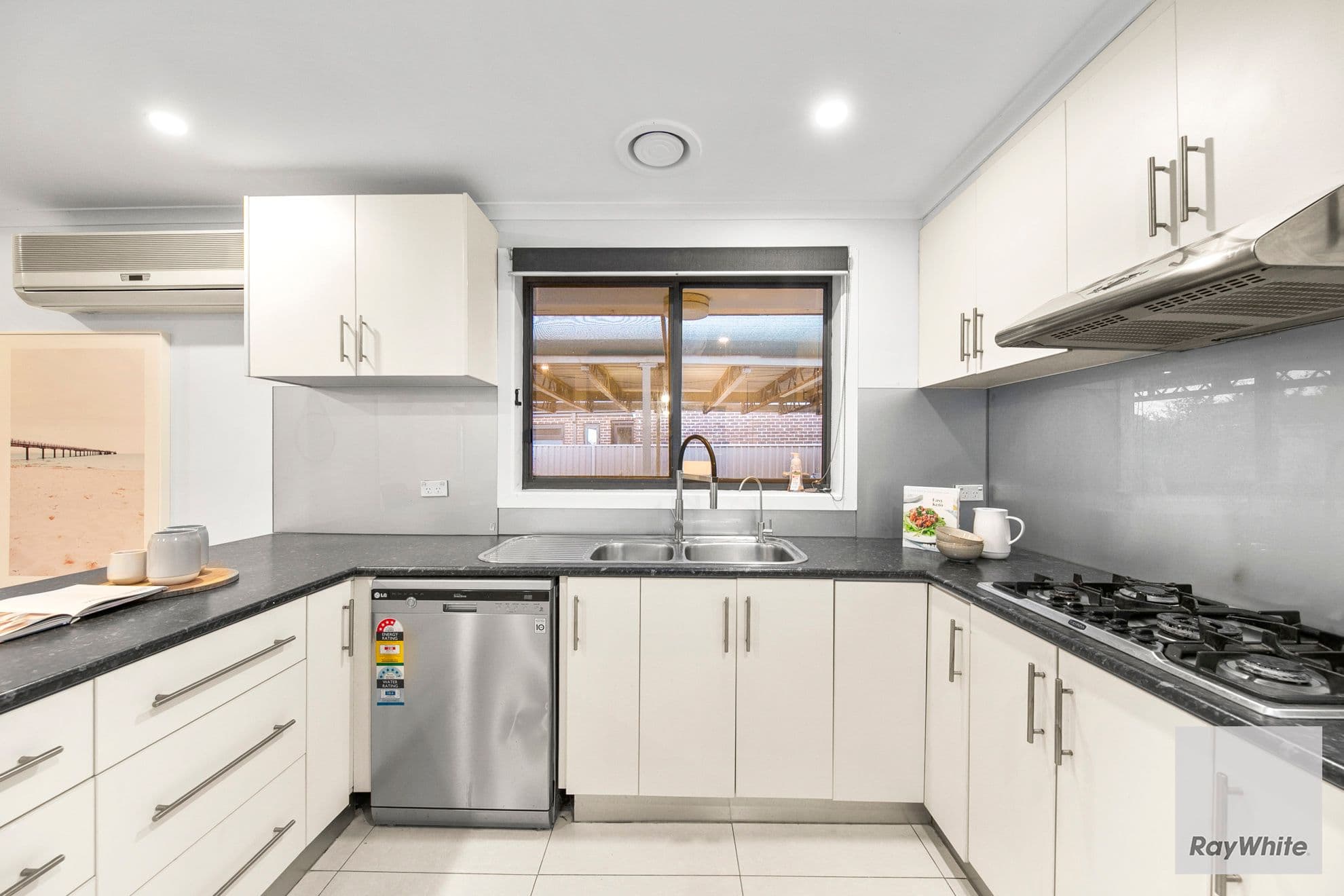 1 Benz Court, Keilor Downs VIC 3038, Keilor Downs - Thumbnail 4