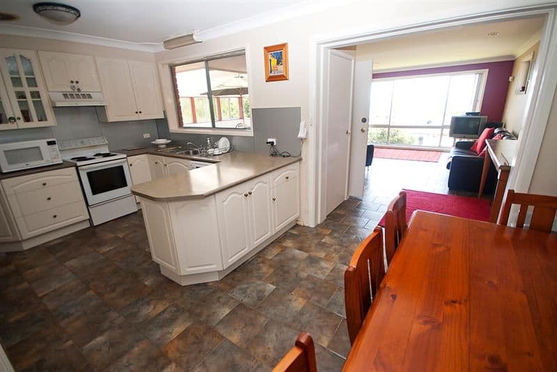 20 Flinders Avenue, KIAMA DOWNS NSW 2533, Kiama Downs - Thumbnail 2