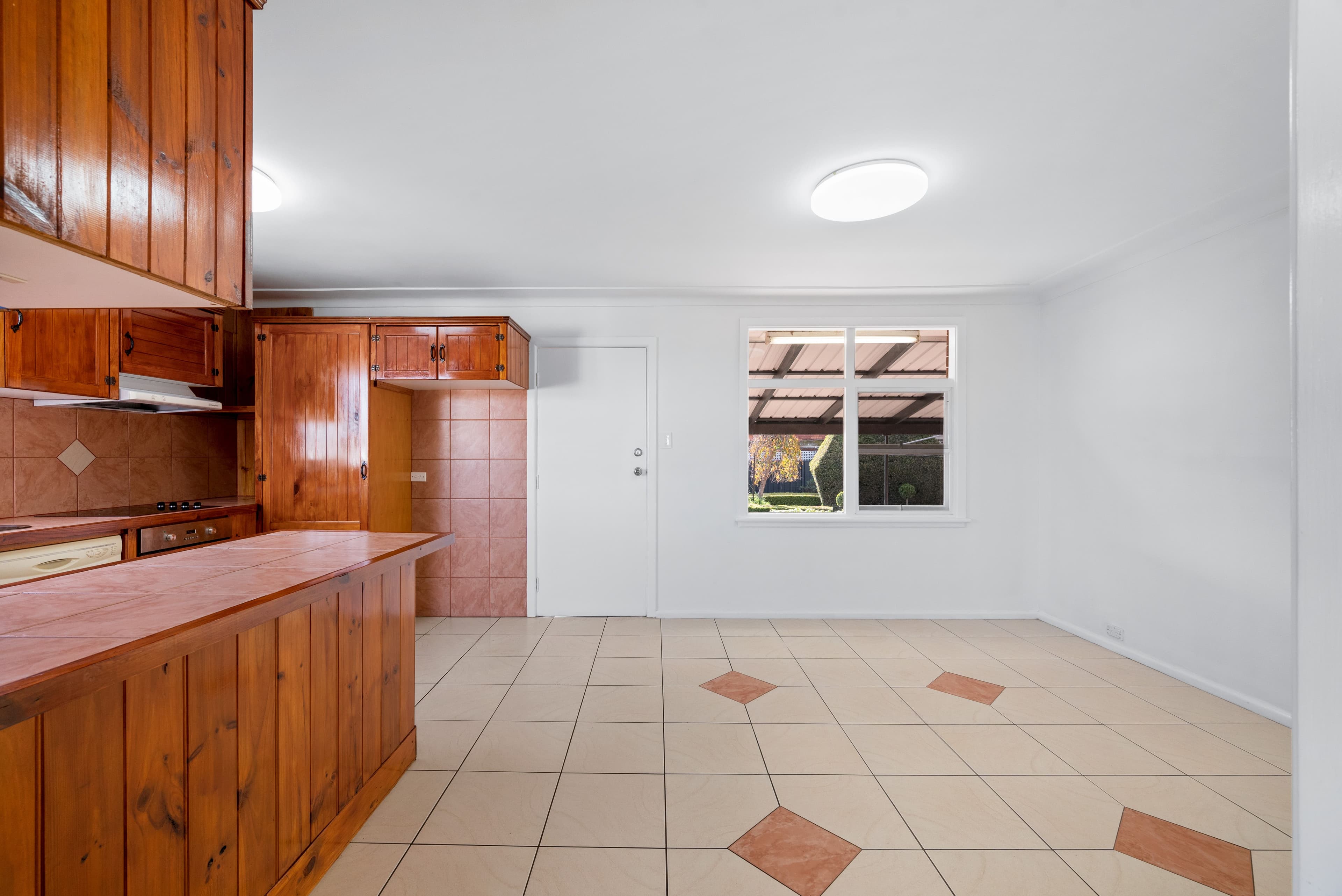 6 Hobart Avenue, Campbelltown NSW 2560, Campbelltown - Thumbnail 3