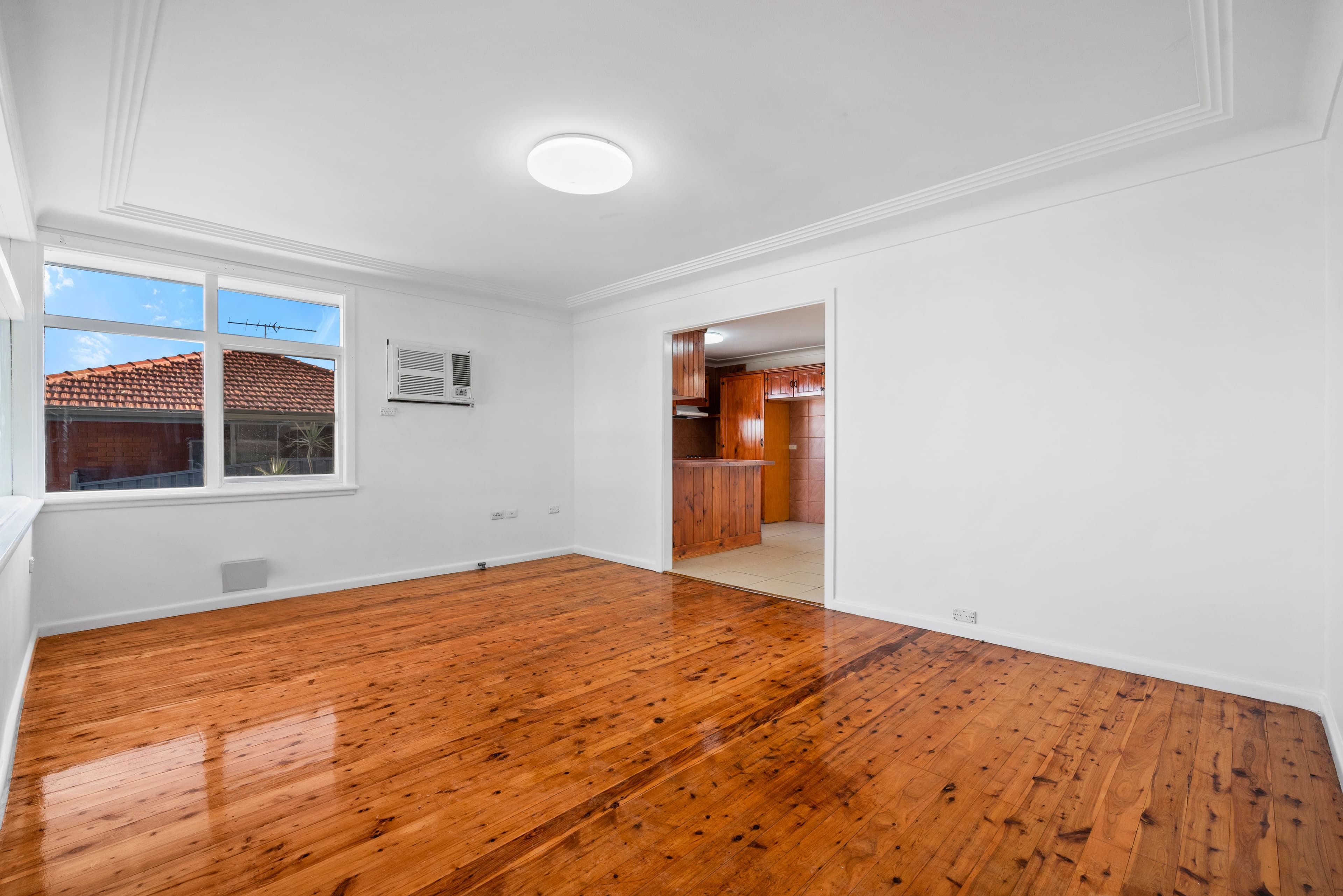 6 Hobart Avenue, Campbelltown NSW 2560, Campbelltown - Thumbnail 6