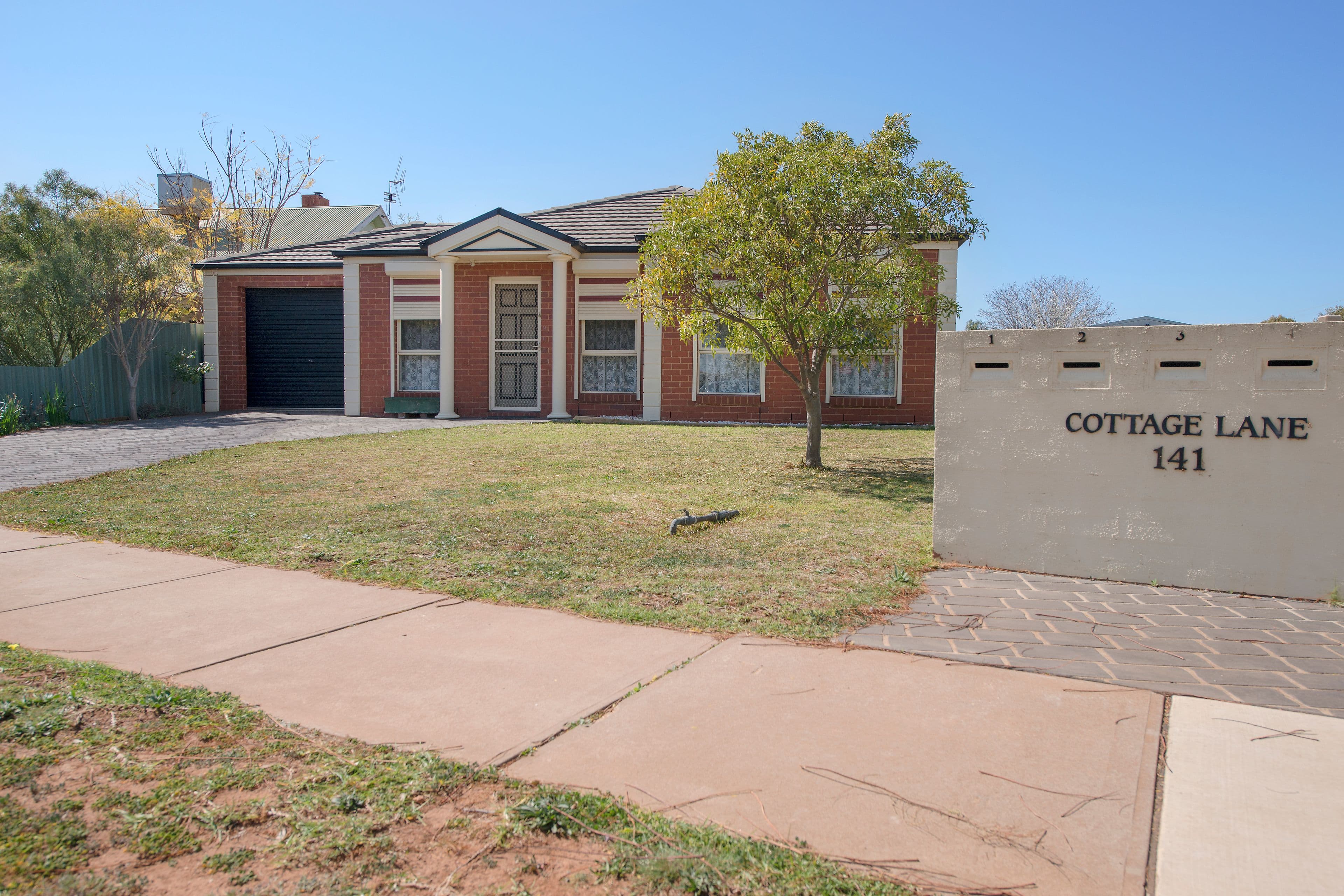 141-143 Stradbroke Avenue, Swan Hill VIC 3585, Swan Hill - Image 1