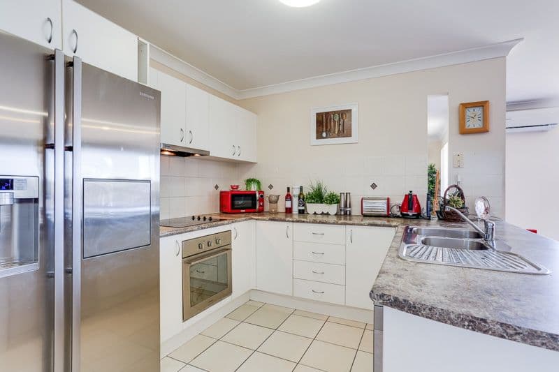 8 Shangrila Crescent, Springfield Lakes QLD 4300, Springfield Lakes - Thumbnail 7