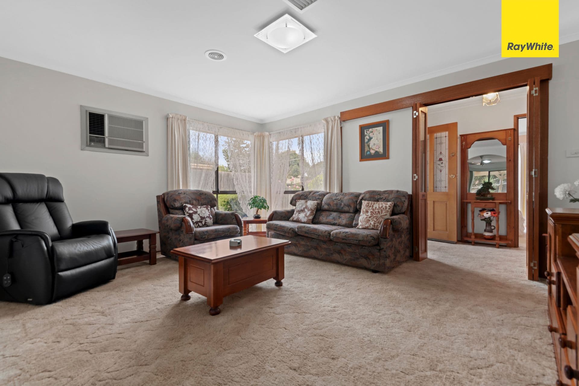22 Gretel Grove, Melton VIC 3337, Melton - Thumbnail 2