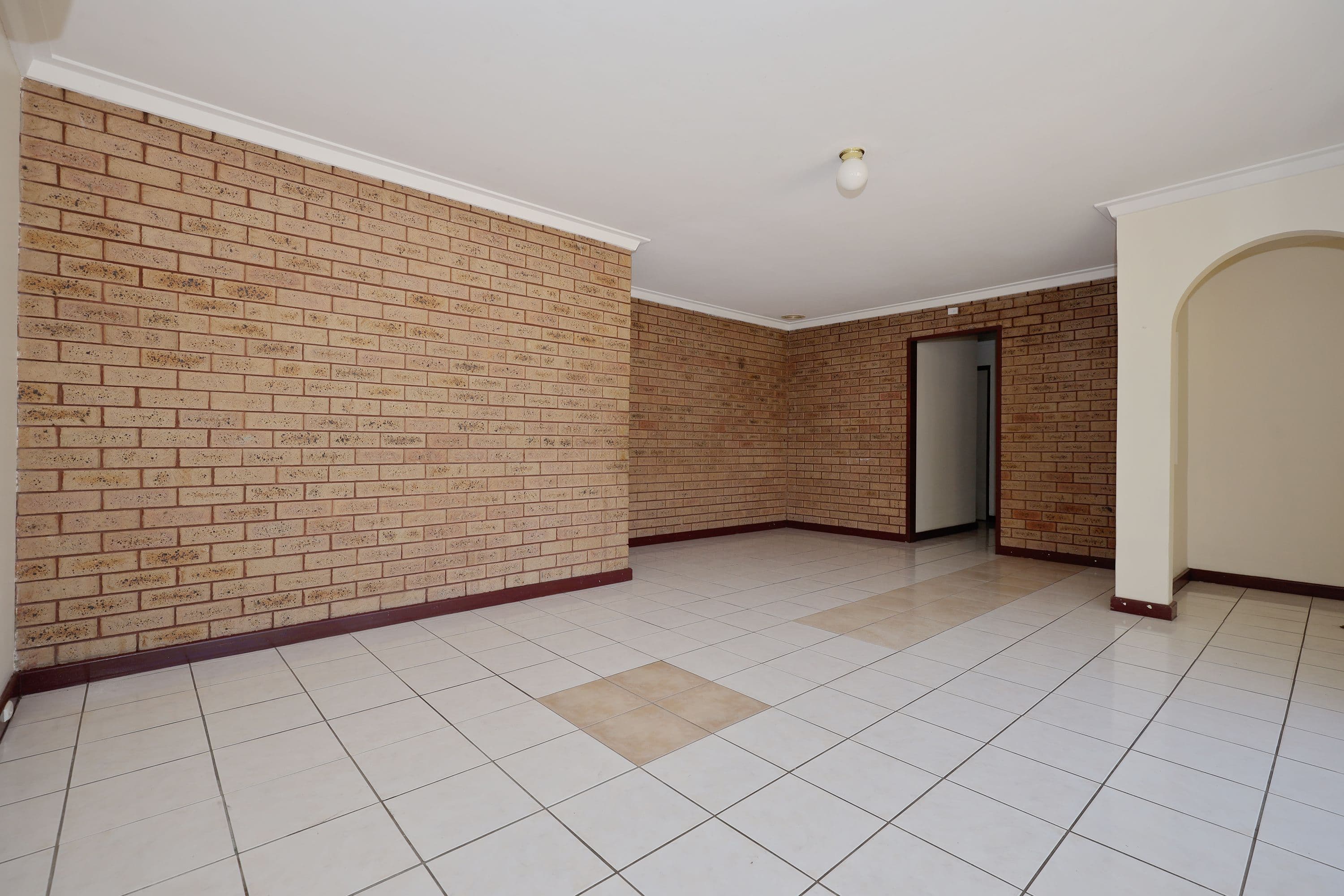 11 Lanrick Place, Girrawheen WA 6064, Girrawheen - Thumbnail 4