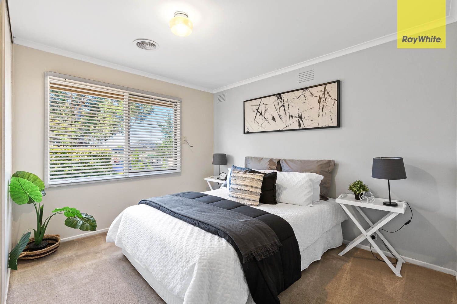 8 Coolabah Court, Kurunjang VIC 3337, Kurunjang - Thumbnail 2