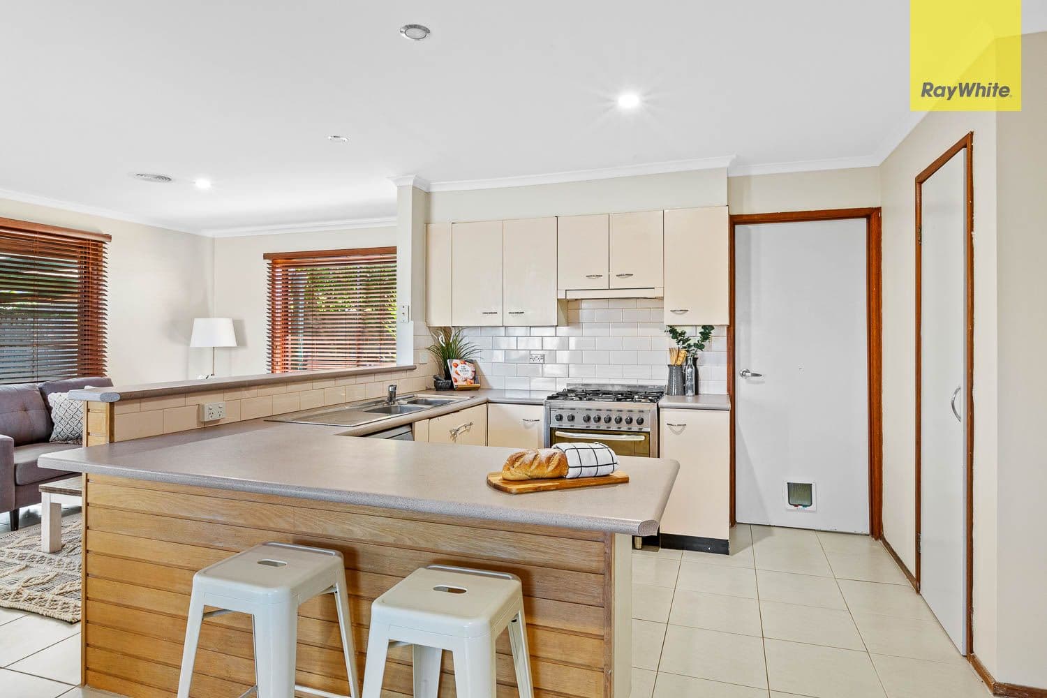 8 Coolabah Court, Kurunjang VIC 3337, Kurunjang - Thumbnail 4