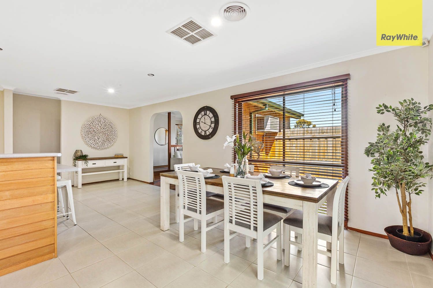 8 Coolabah Court, Kurunjang VIC 3337, Kurunjang - Thumbnail 5
