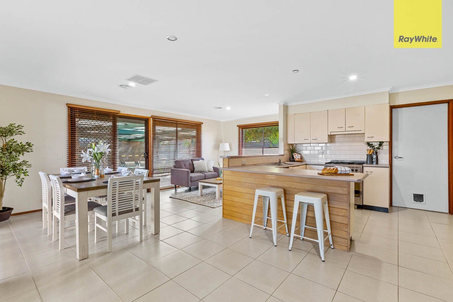8 Coolabah Court, Kurunjang VIC 3337, Kurunjang - Thumbnail 6