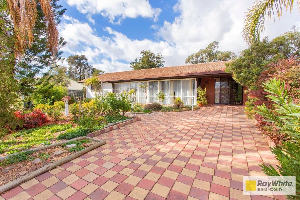 5 Farrer Street, Cowra - Image 1