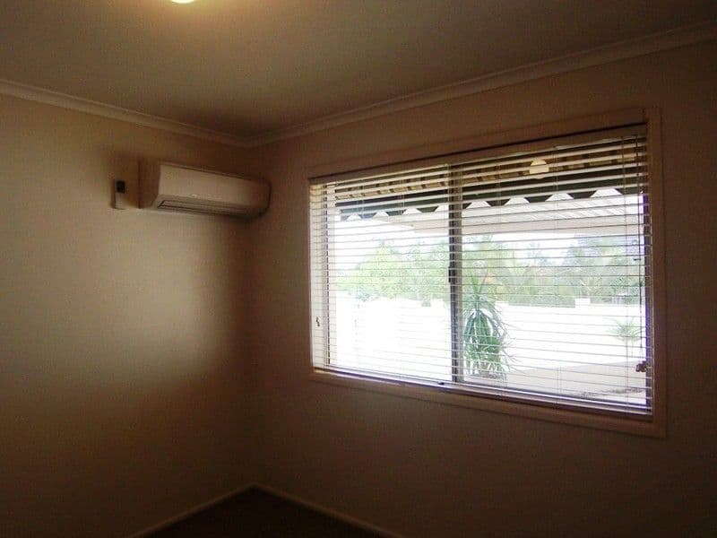 6  Hilarie Avenue, SPRINGWOOD QLD 4127, Springwood - Thumbnail 4