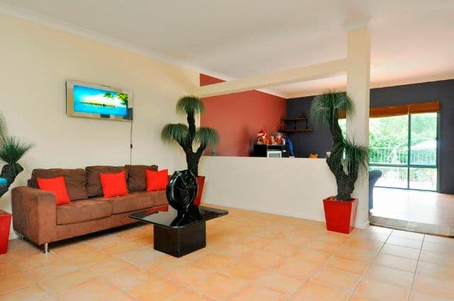 14 Kilmuir Street, HIGHLAND PARK QLD 4211, Highland Park - Thumbnail 5