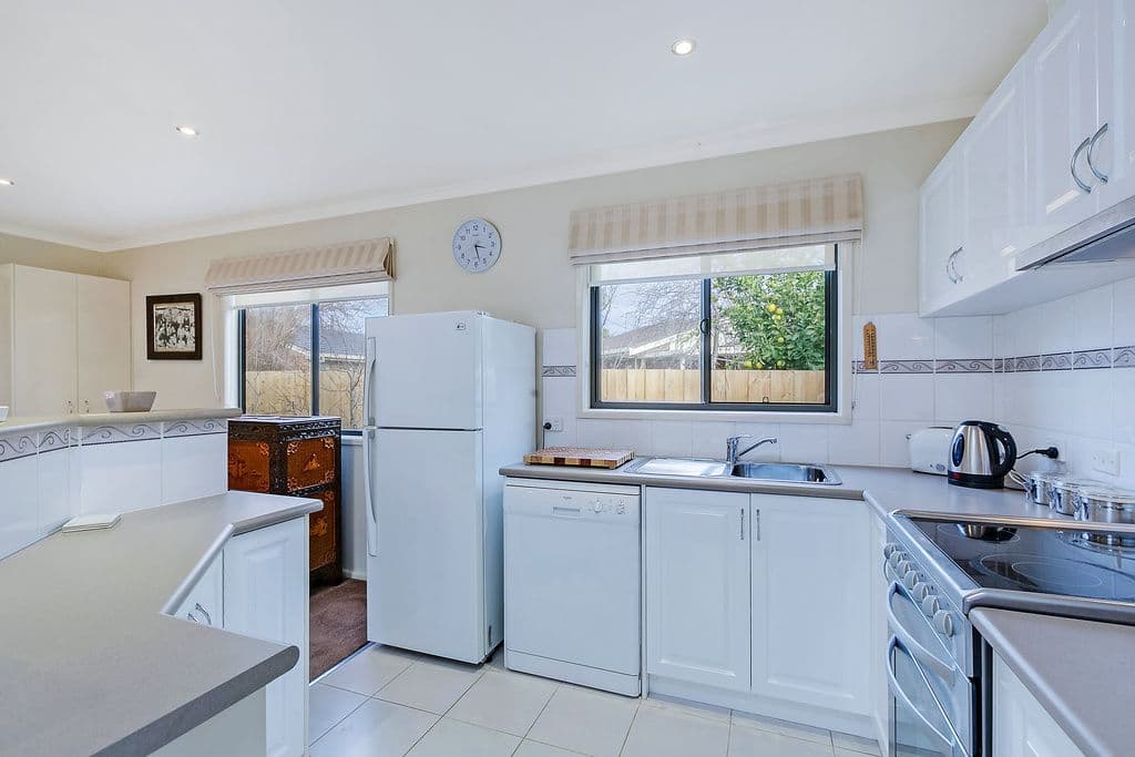 11 Bluegum Court, Mill Park VIC 3082, Mill Park - Thumbnail 3
