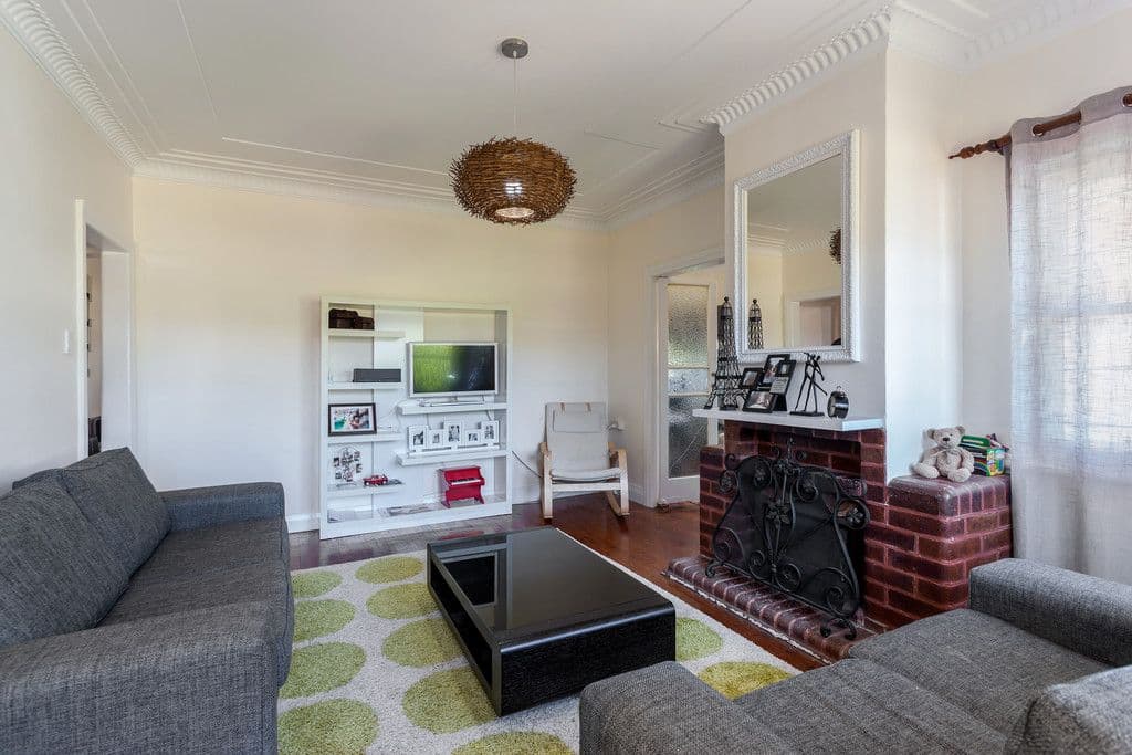 9 Avondale Street, Newtown QLD 4350, Newtown - Thumbnail 2