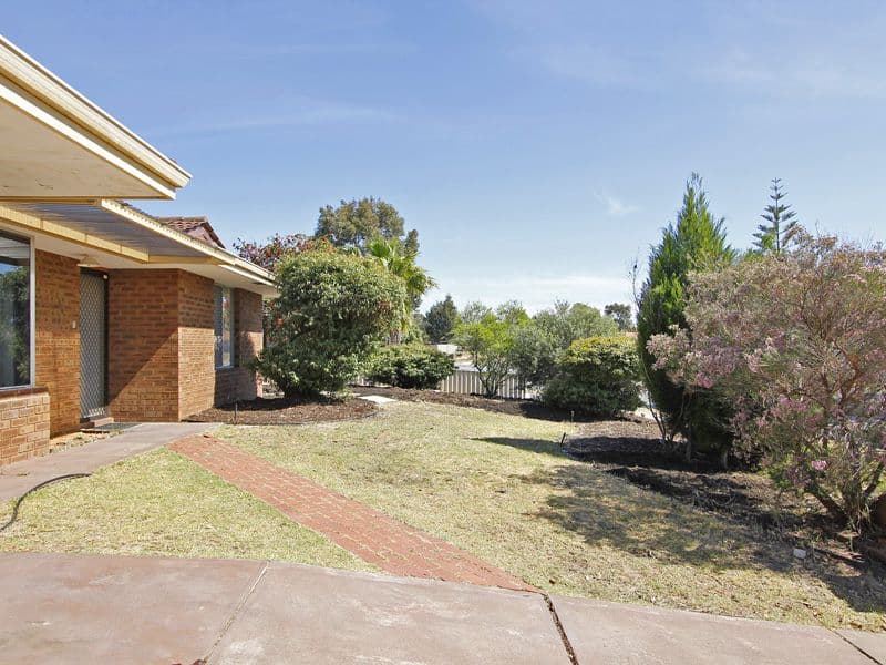 150 Illawarra Crescent, BALLAJURA WA 6066, Ballajura - Thumbnail 2