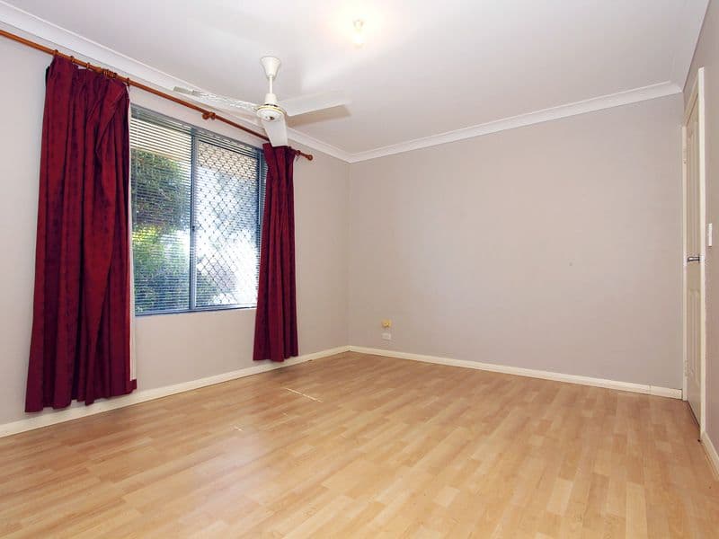 150 Illawarra Crescent, BALLAJURA WA 6066, Ballajura - Thumbnail 6