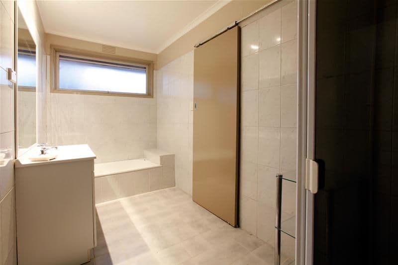 30 Chaucer Crescent, BUNDOORA VIC 3083, Bundoora - Thumbnail 8