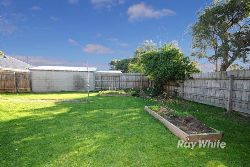 27 Simon Avenue, NOBLE PARK VIC 3174, Noble Park - Thumbnail 2
