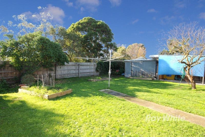 27 Simon Avenue, NOBLE PARK VIC 3174, Noble Park - Thumbnail 3