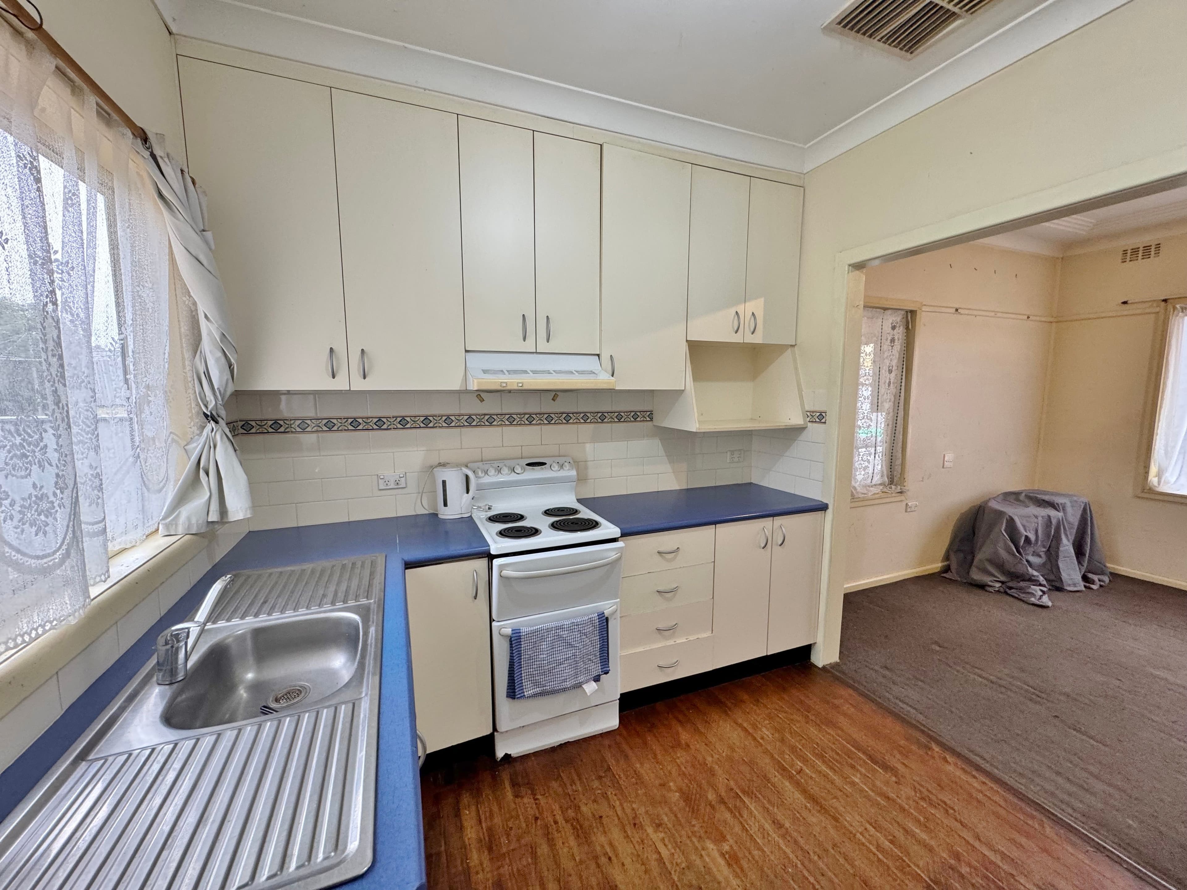21 Clifton Street, Young NSW 2594, Young - Thumbnail 4