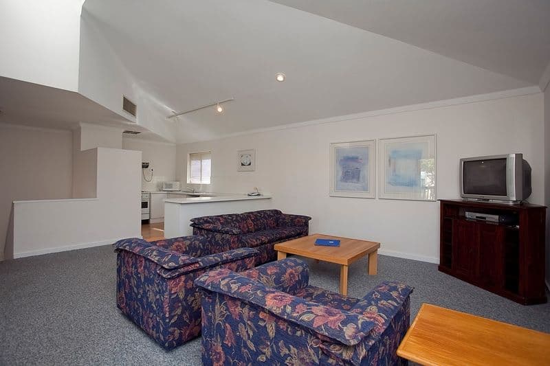 6 Verdelho Drive, THE VINES WA 6069, The Vines - Thumbnail 5