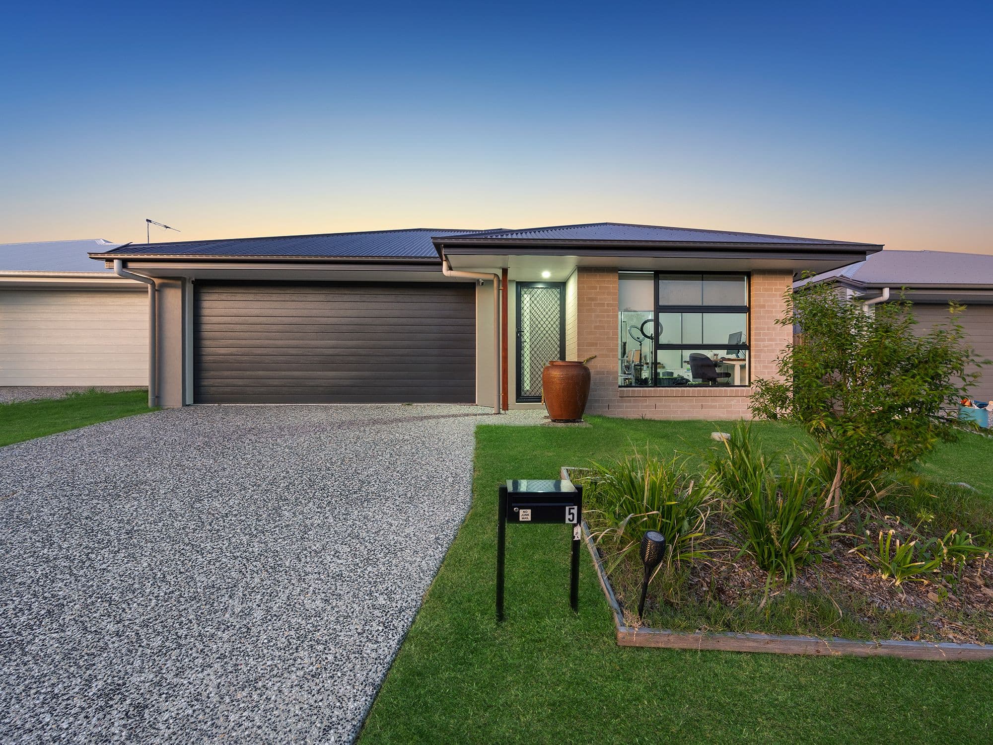 5 Castle Way, Flinders View QLD 4305, Flinders View - Image 1