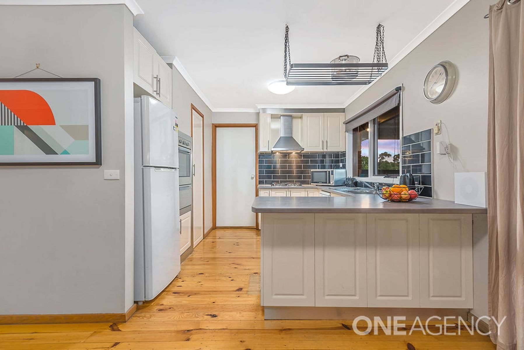 6 Kintore Close, Sunbury, Sunbury - Thumbnail 4