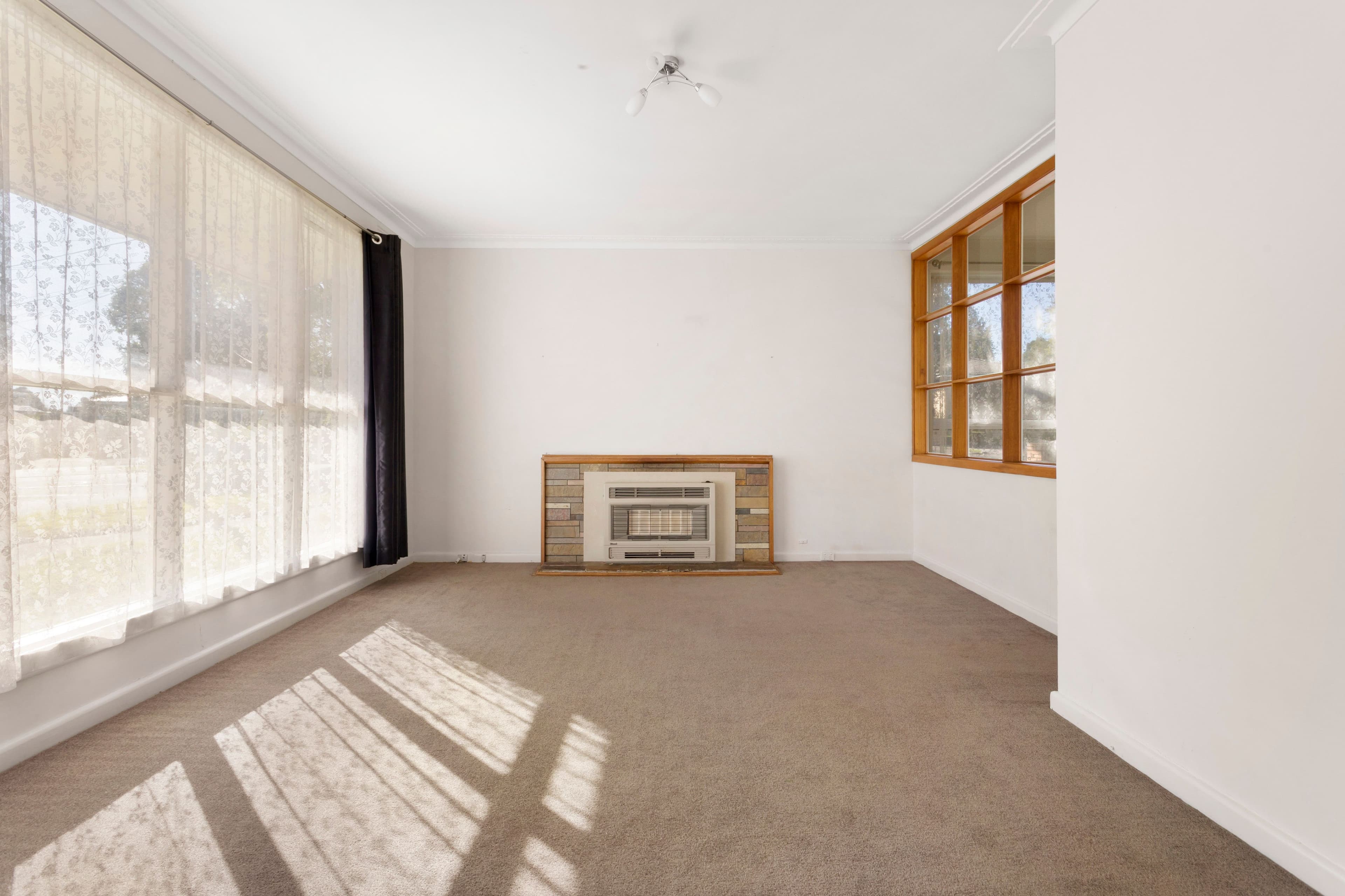 2 Torquay Avenue, Chadstone VIC 3148, Chadstone - Thumbnail 2