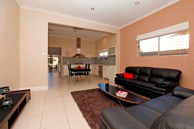 196 Stewart Street, BRUNSWICK EAST VIC 3057, Brunswick East - Thumbnail 2