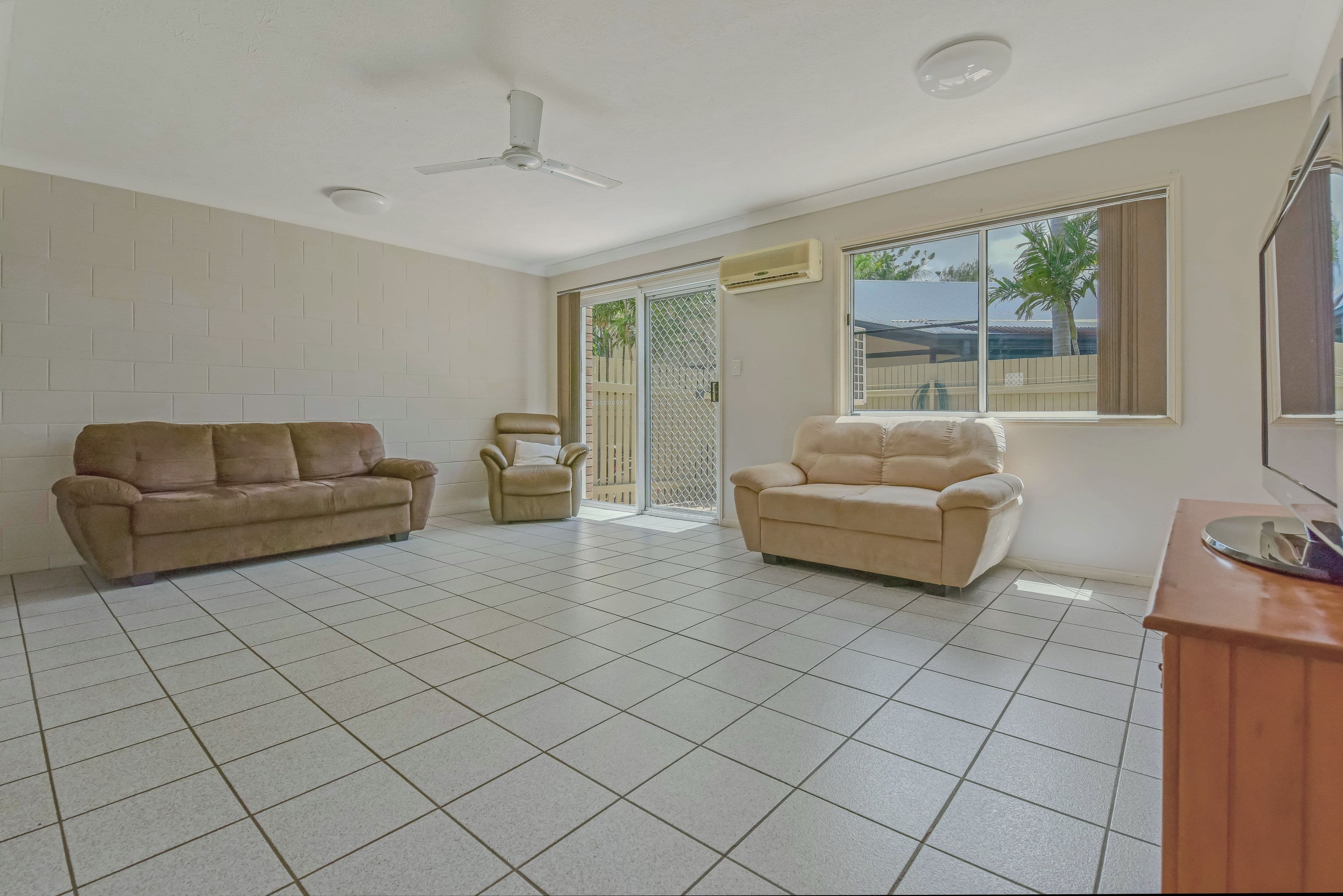 171 Shute Harbour Road, Cannonvale QLD 4802, Cannonvale - Thumbnail 3