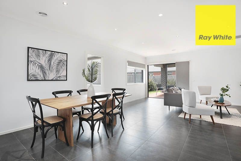 40 Mystic Grove, Point Cook VIC 3030, Point Cook - Thumbnail 4