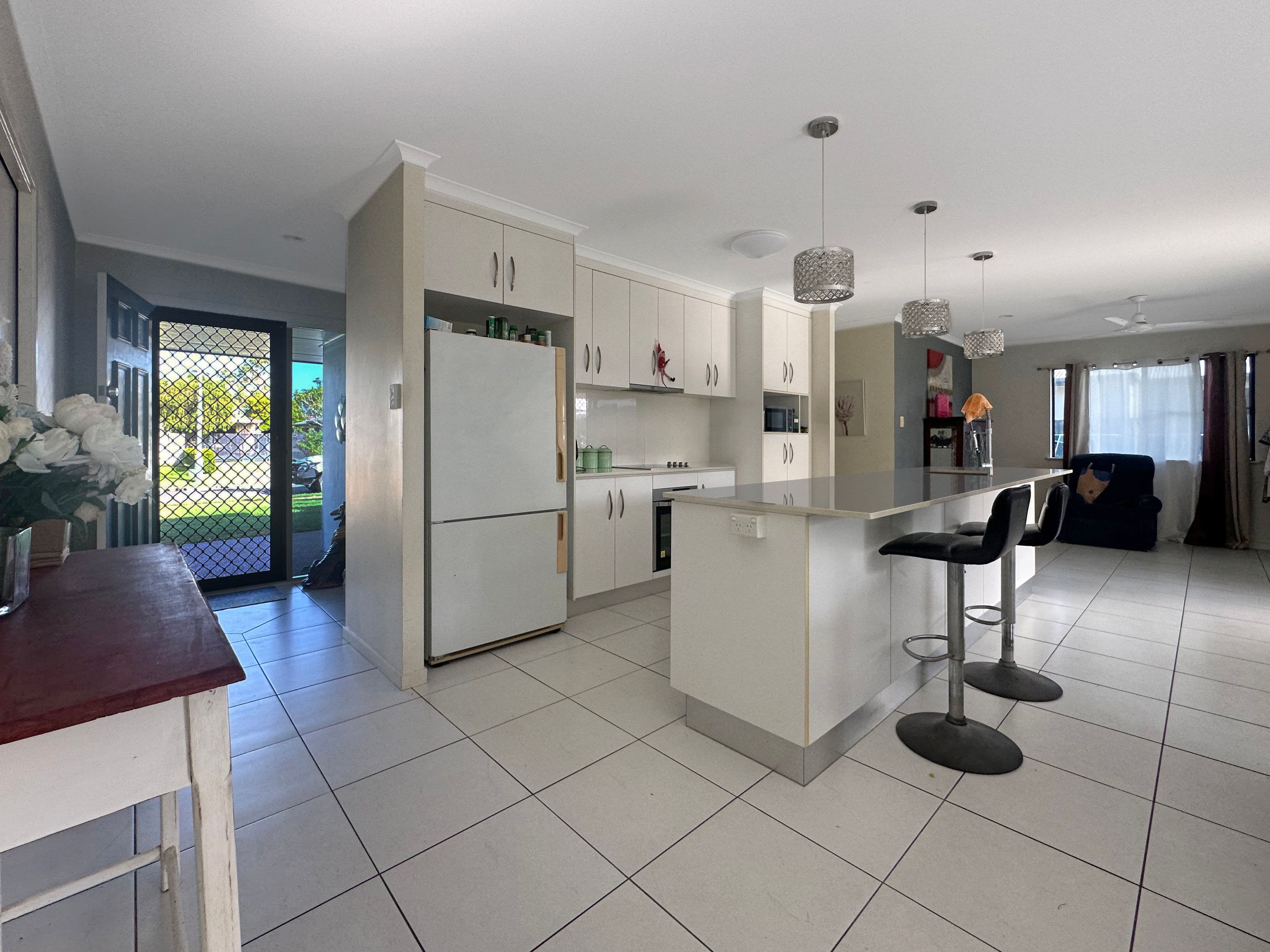 29 Pacific Avenue, Sarina QLD 4737, Sarina - Thumbnail 4