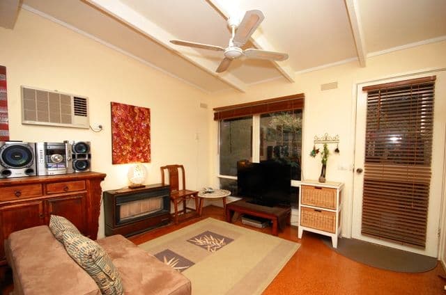 85 Quinn Crescent, MOUNT EVELYN VIC 3796, Mount Evelyn - Thumbnail 2