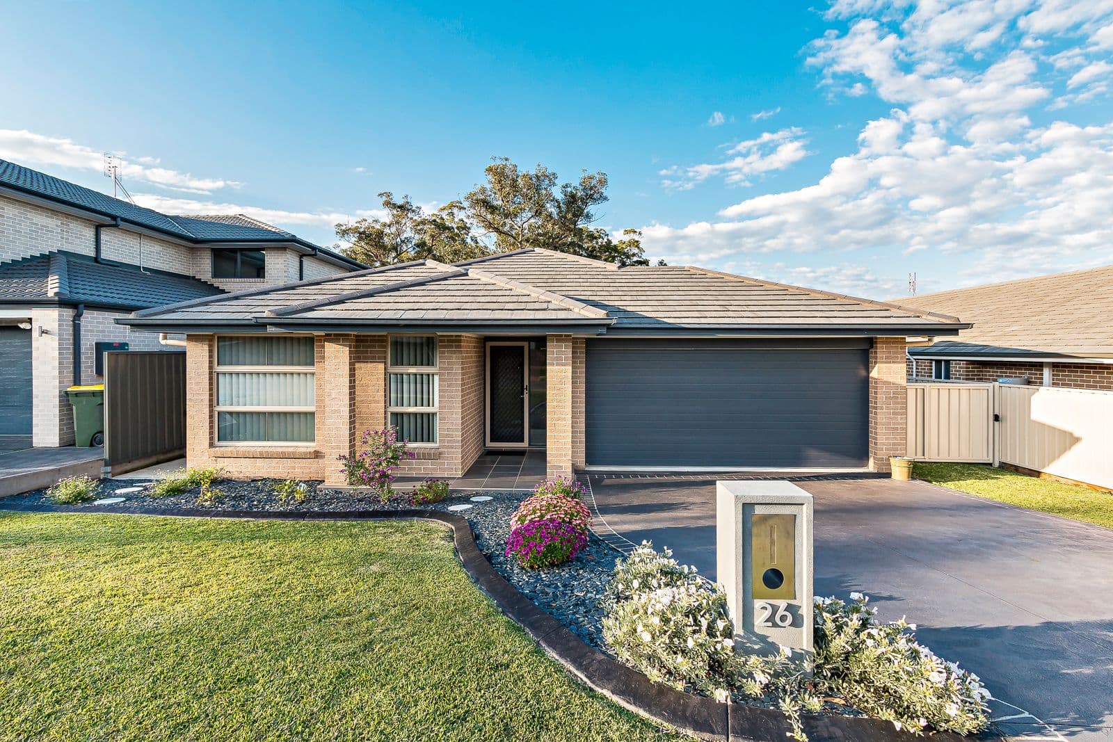 26 Craighill Crescent, Cameron Park - Image 1