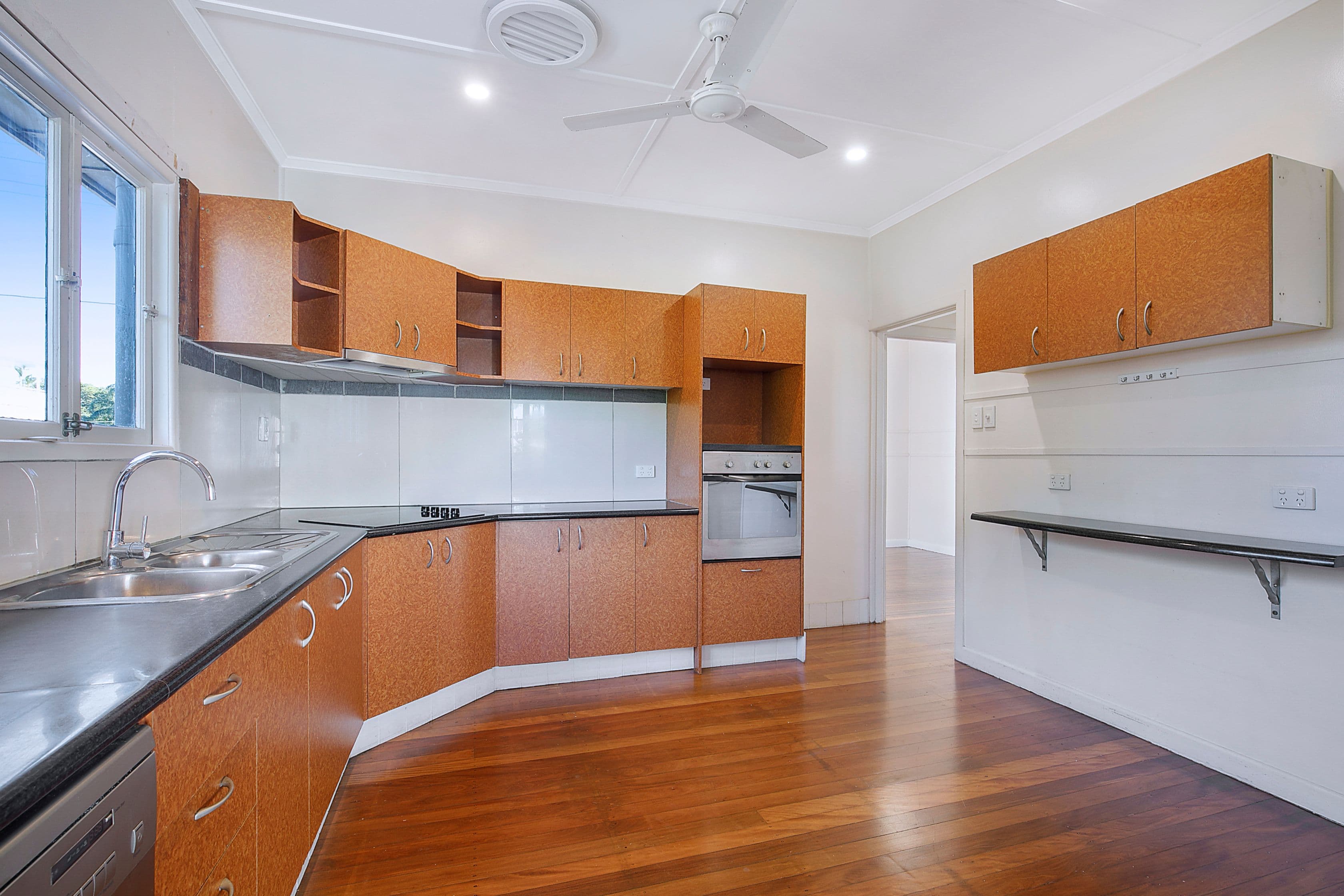 27 Fifth Avenue, Scarborough QLD 4020, Scarborough - Thumbnail 6